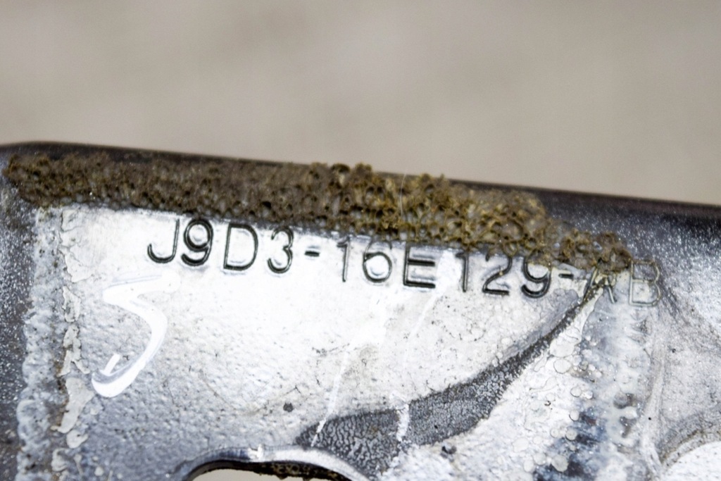 фото №6, Jaguar i-pace x590 ev400 awd передній лівий кронштейн крила j9d3-16e129-ab