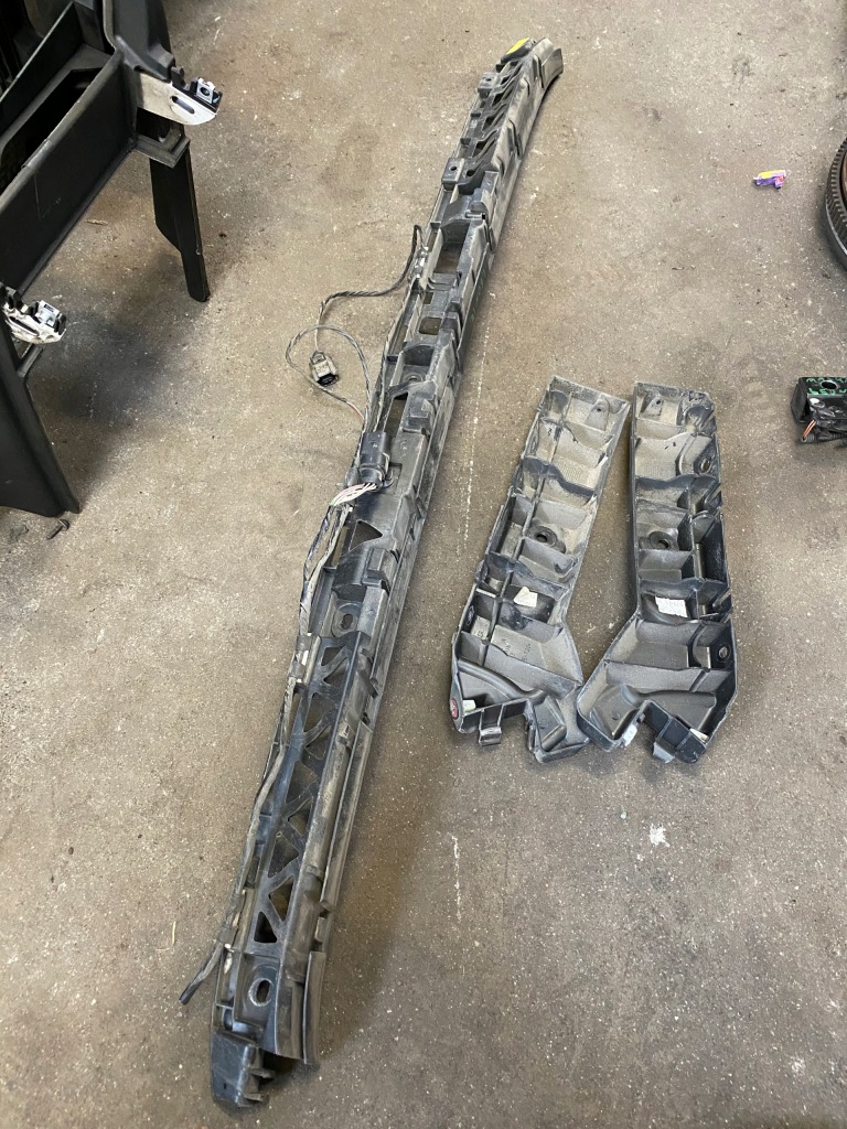 фото №1, Seat leon iii 3d напрямні бампера задня комплект