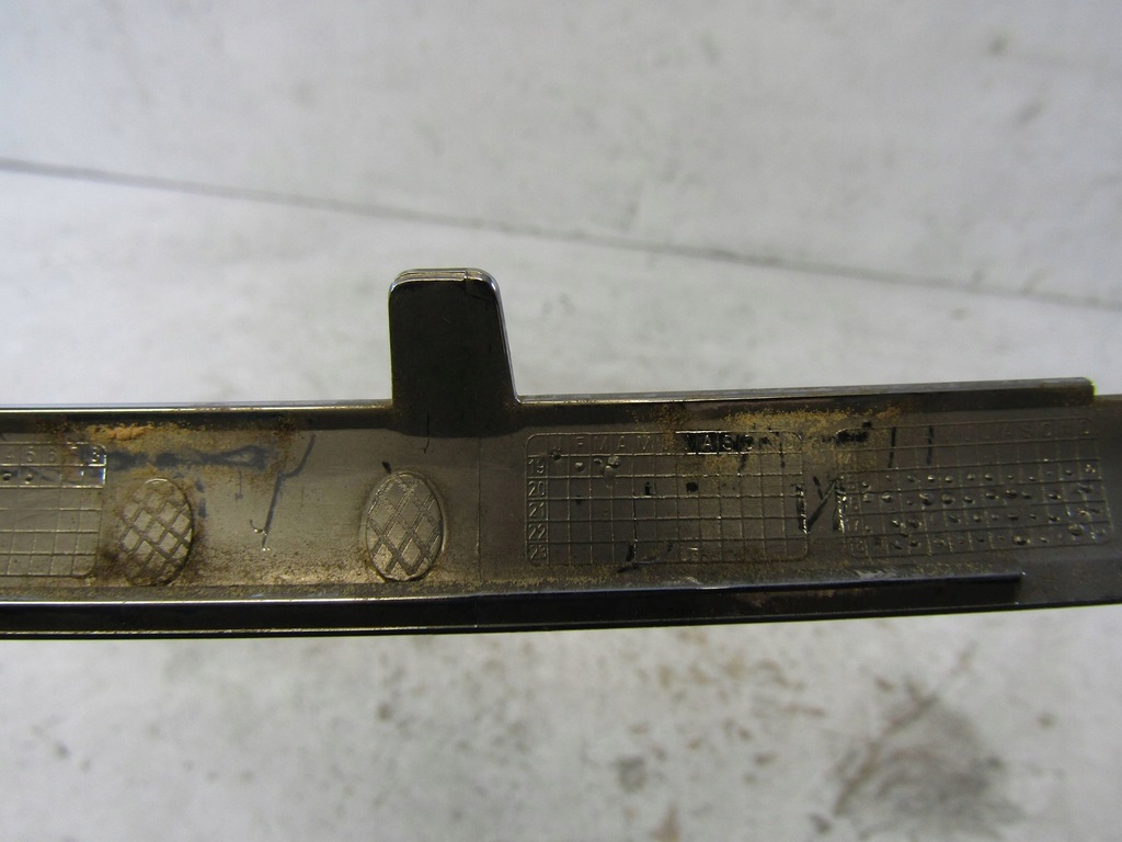 фото №10, Renault megane iv молдинг хром решетка перед 623851211r