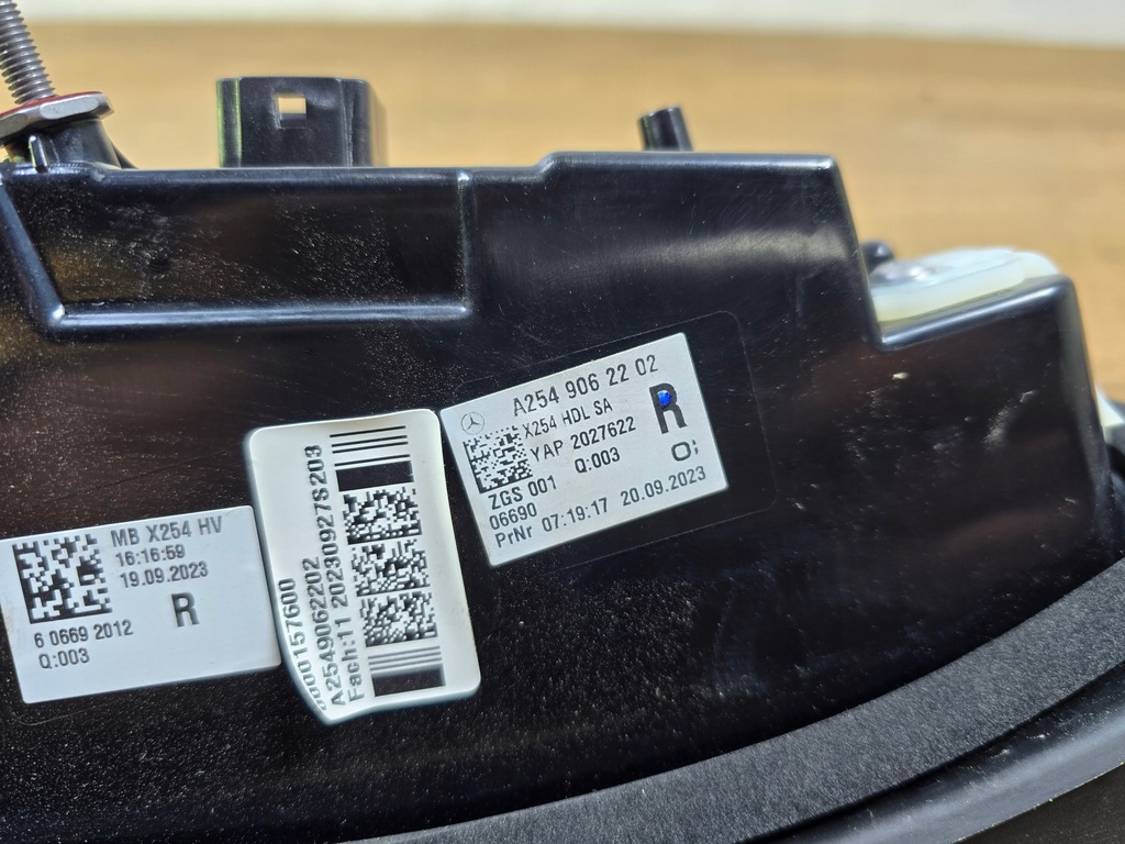 фото №8, Mercedes glc w x254 лампа задняя задняя правая w крышка a2549062202