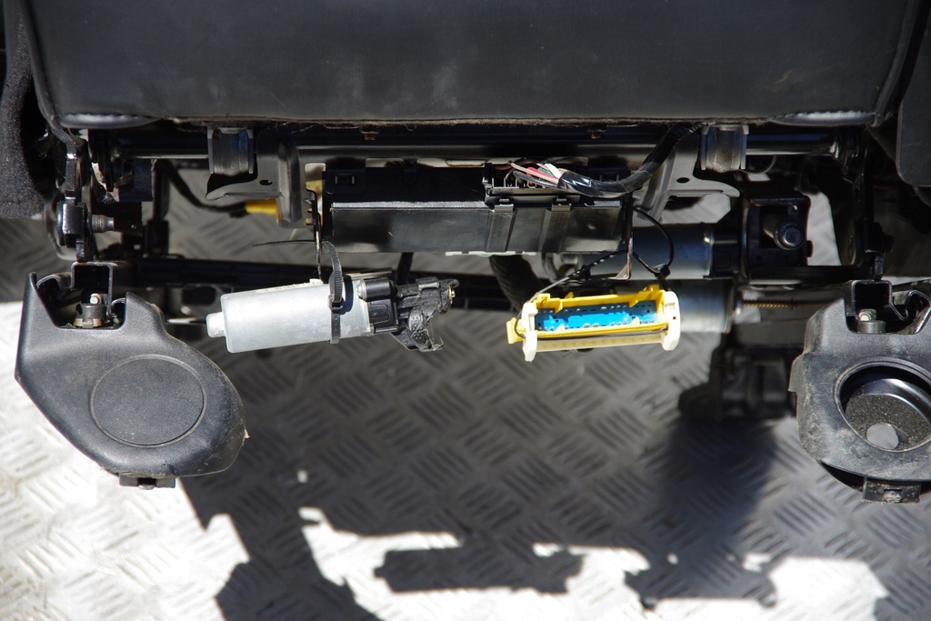 фото №11, Сиденье сиденья jeep grand cherokee wk2 overland lift