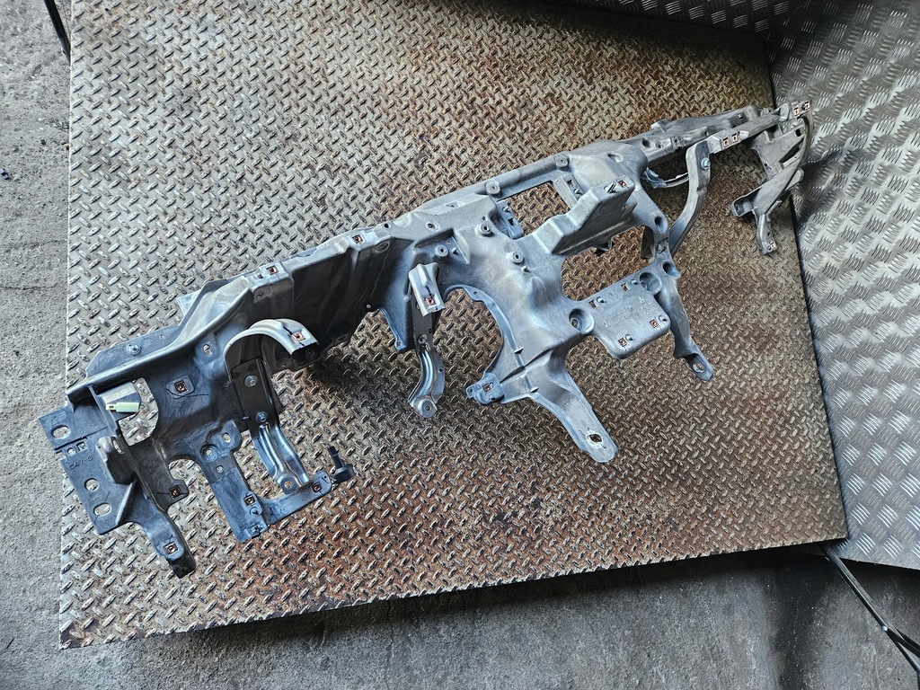 фото №1, Dodge durango 2020 элементы крепёжные