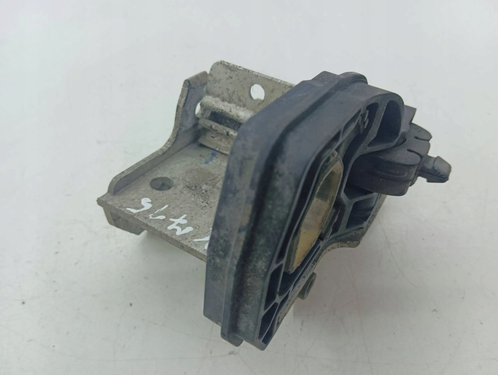 Bmw 5 f10 f11 2012 кронштейн поперечина передний 7186513 Недорого