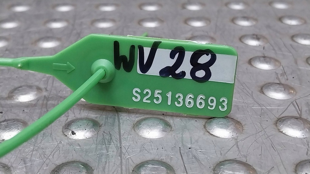 фото №7, Рычаг правый перед 9140096 volvo c70 i v70 i ii s70 i xc70 cross country