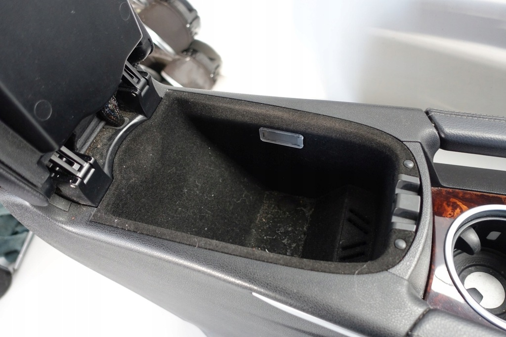 фото №7, Mercedes w164 подлокотник туннель бардачок ml gl x164