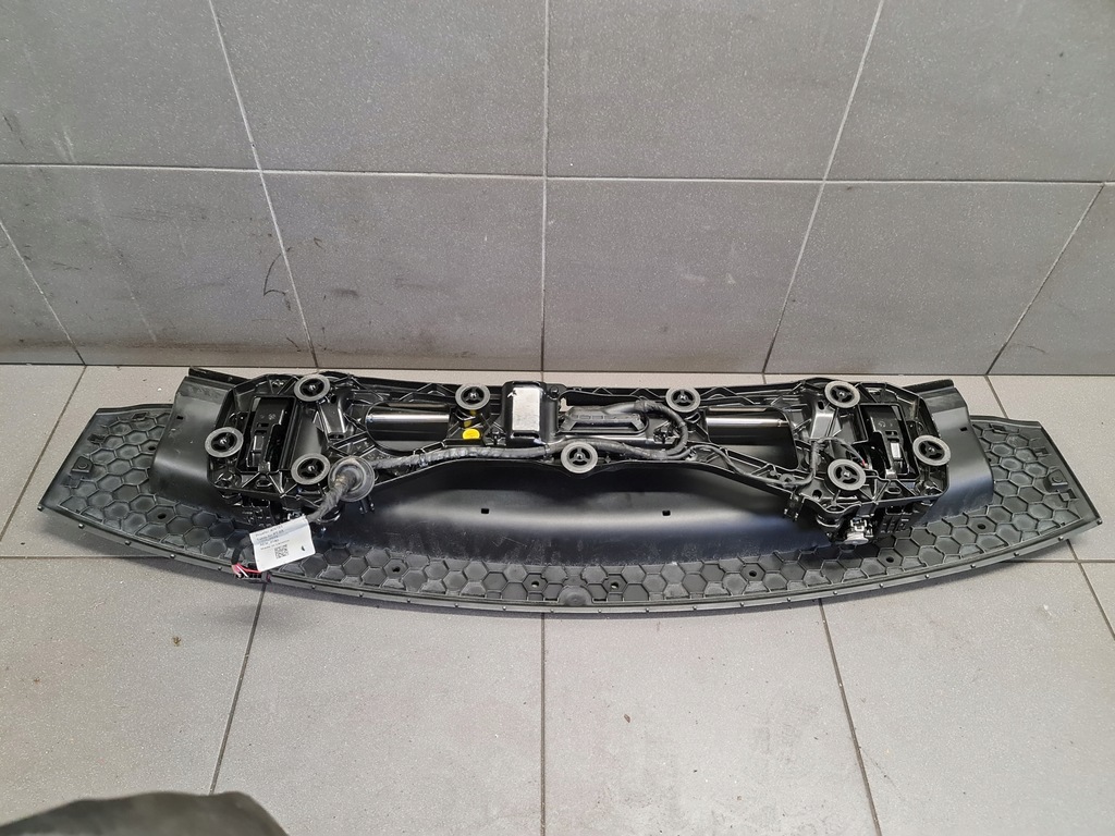 фото №10, Спойлер механізм кришки porsche panamera 971974224b