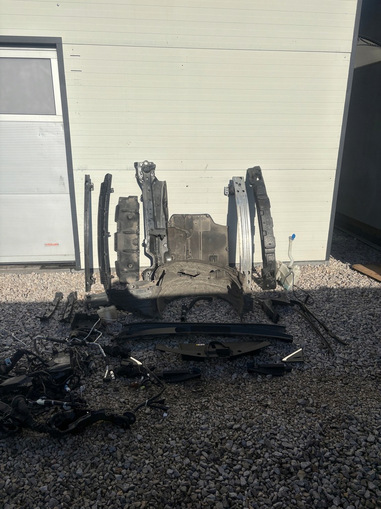 фото №6, Toyota corolla e21 sedan перед kompletny капот бампер лампи