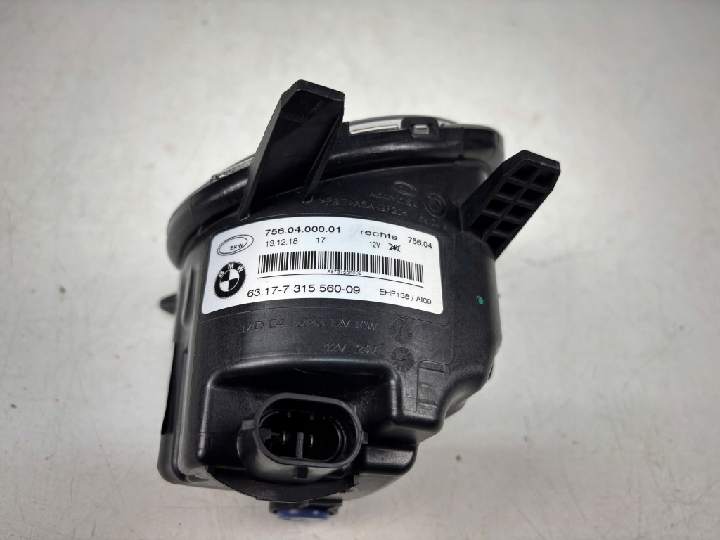 Противотуманная фара led правый bmw f30 f31 рестайлинг  7315560-09 Оригинал