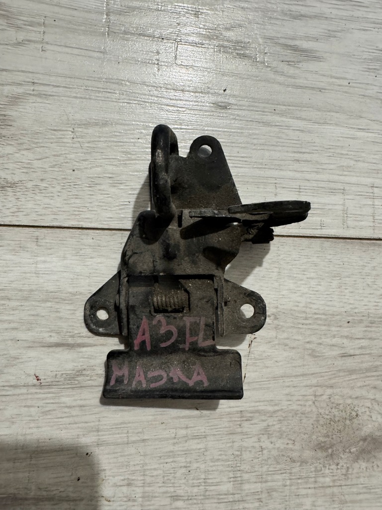 фото №1, Audi a3 8l 8l lift замок засувка капот