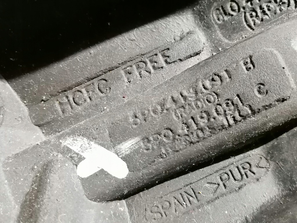 фото №7, Seat toledo iii 3 воздуховод трёхспицевая