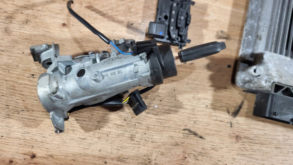 фото №9, Набір стартовий set skoda octavia ii 2 04-07 2,0 tdi 03g906021md 0281013300