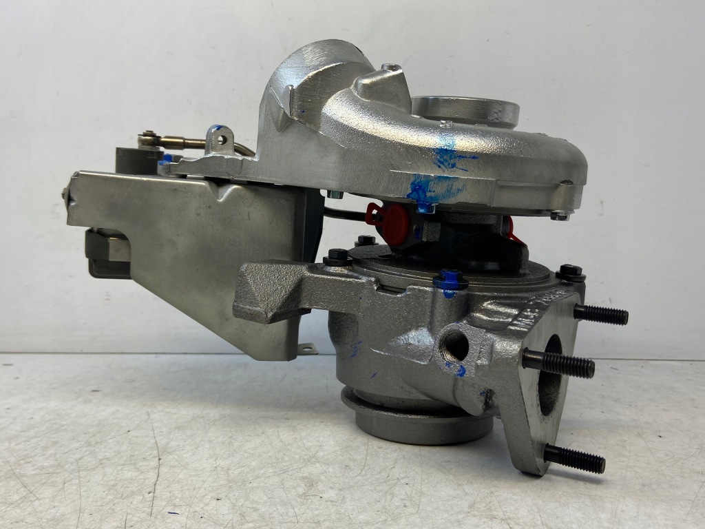 Mercedes турбонагнітач турбіна turbo a6460901080 з привод Ціна