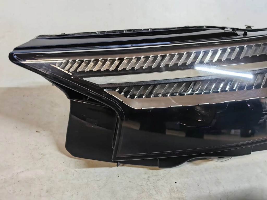 фото №3, Audi q4 89a matrix- full led левая cała