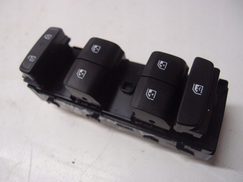 фото №1, Перемикач вікон лівий перед tucson iv 93571n74004x