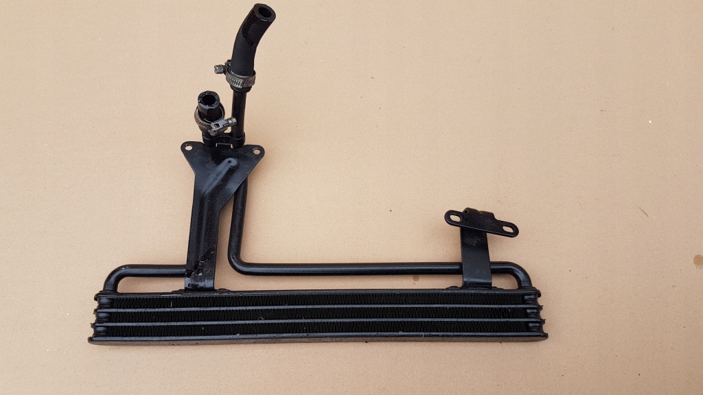 фото №1, Радіатор оливи maseratti granturismo