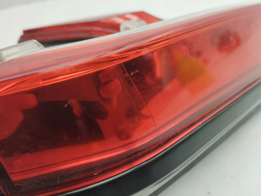 фото №7, Toyota c-hr i 2017 ліва сторона лампи задні