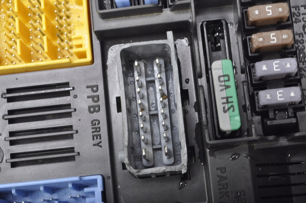 фото №7, Peugeot 5008 ii коробка предохранителей 9846483480