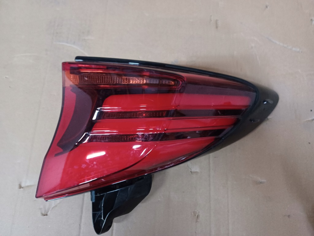 фото №1, Toyota chr lift кронштейн права задня led