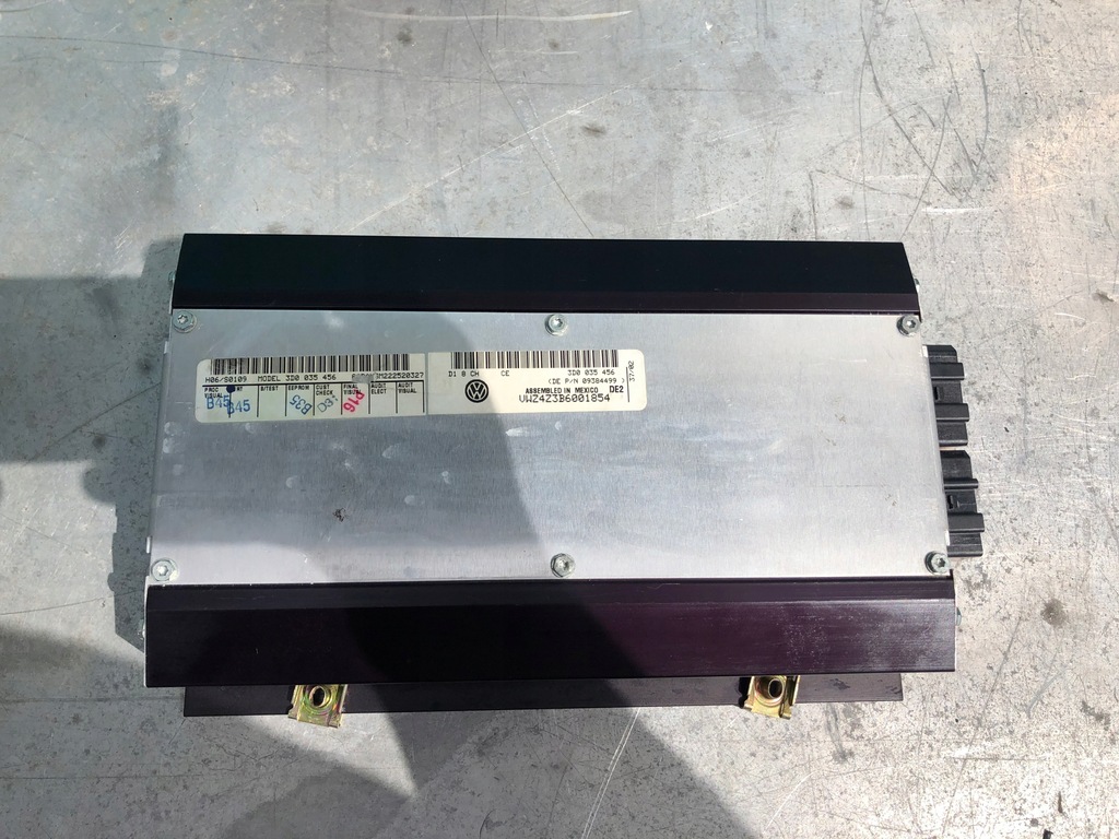 фото №1, Vw phaeton 3,2 v6 підсилювач радіо 3d0035456