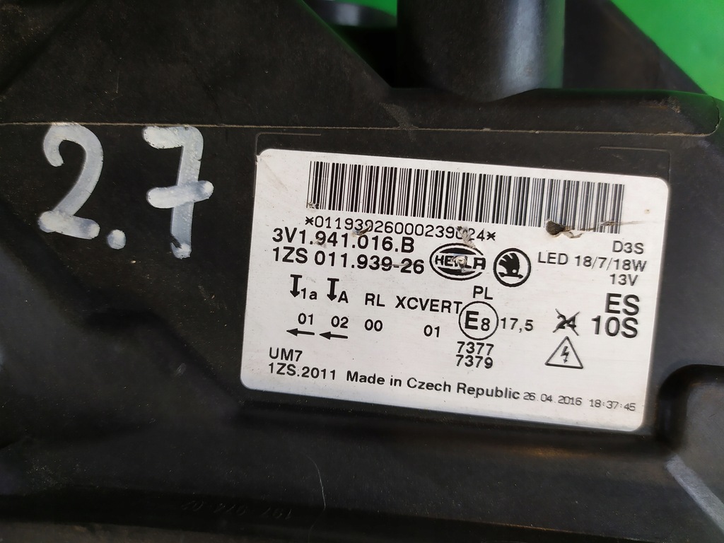 фото №12, Лампа правый перед skoda superb bi-xenon