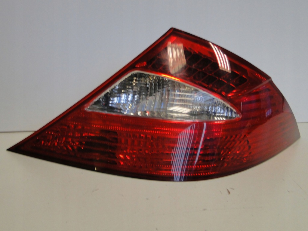 фото №4, Mercedes cls 219 w219 przed liftem лампа задняя правая