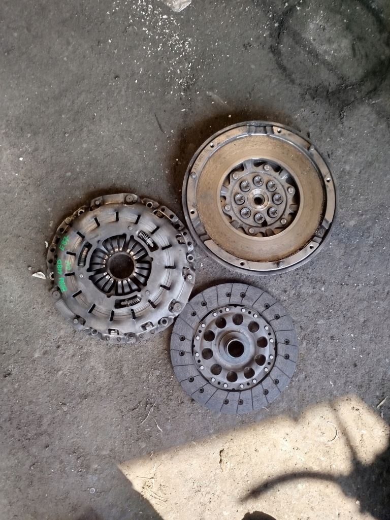 Купити Колесо двомасовий bmw e46 320 d 415040110 324033610 124033610