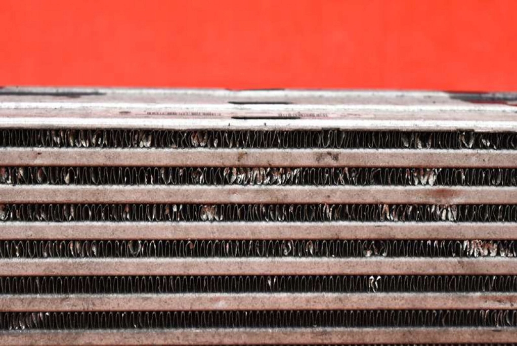 Радиатор интеркулер 144960006r renault megane 3 3 1.5 dci 85 km 08-14 Недорого