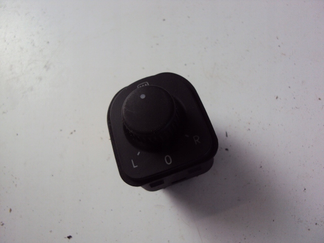 фото №1, Панель зеркал vw golf v jetta v