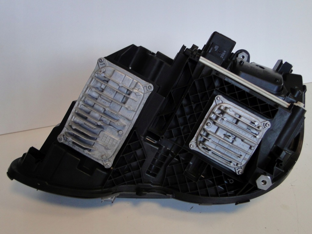 Mercedes e klasa w212 212 рестайлинг  фара правый  full led ils intelligent ходовие огни Цена