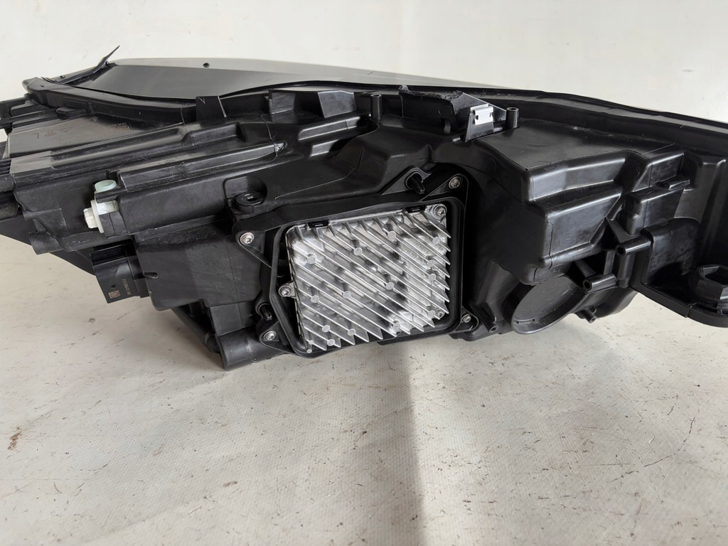 фото №15, Audi a6 c8 4k лампа перед передня ліва full led 4k0941039e комплектна