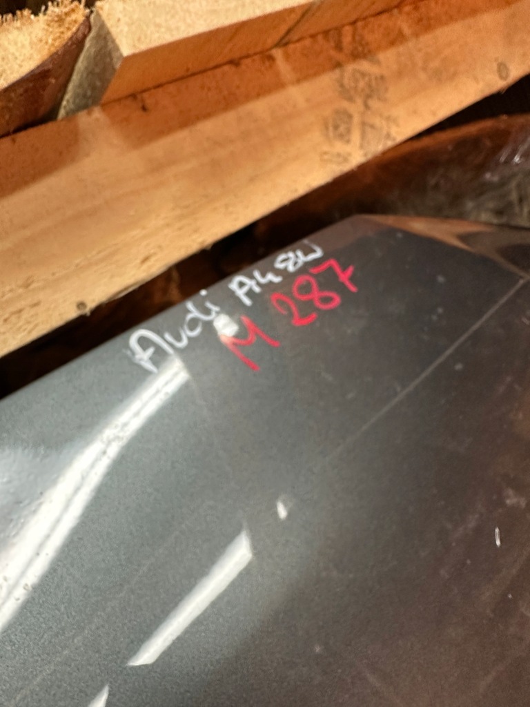 фото №6, Капот audi a4 b9 8w крышка двигателя