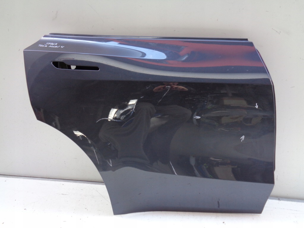 Купить Дверь правое  задняя tesla model y nr 37763