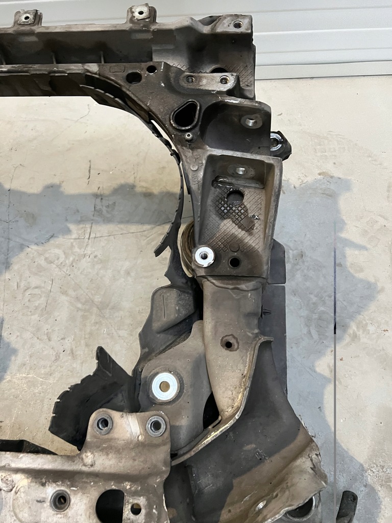 фото №12, Подвеска передние подрамник mercedes w213 4matic