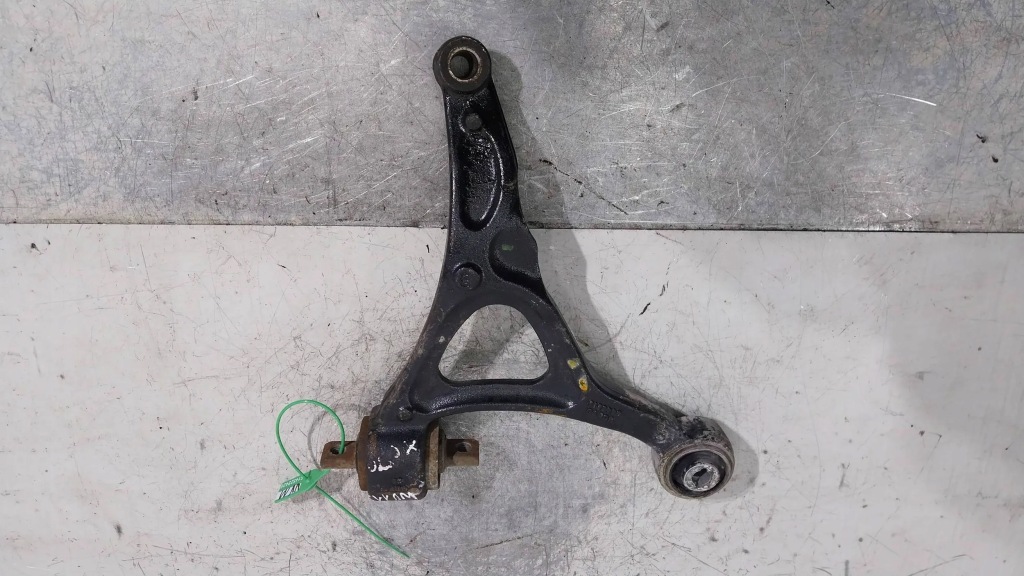 фото №1, Рычаг правый перед 8646614 volvo xc90 i