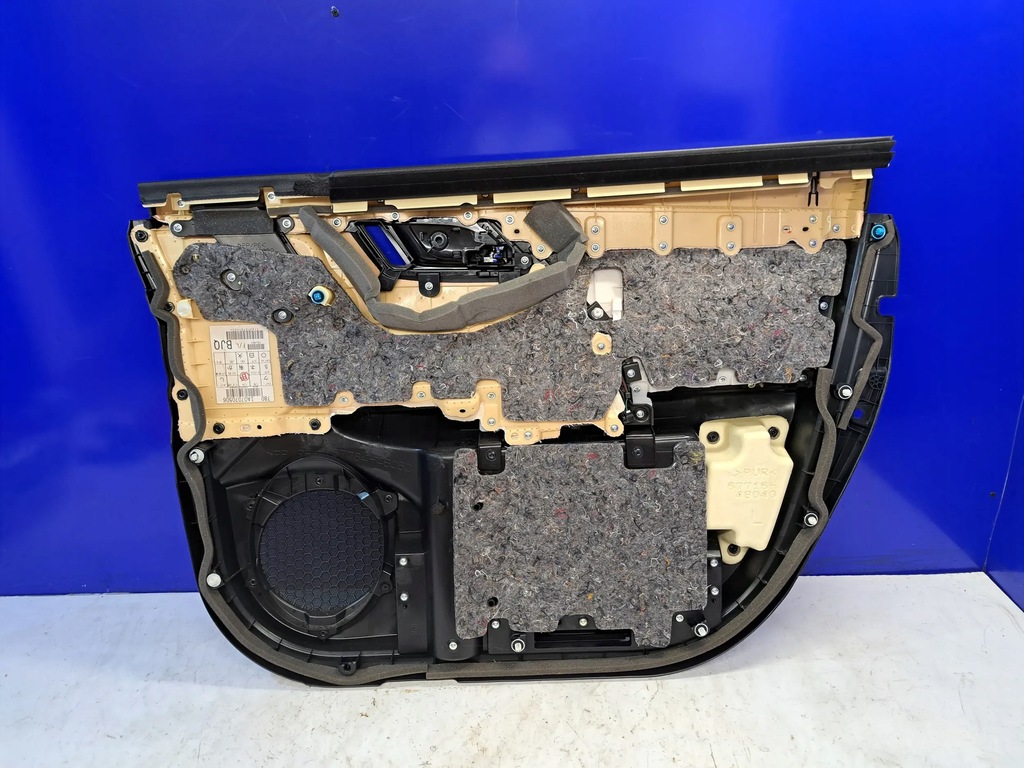 фото №7, Lexus rx 450h 2021 обшивки дверь