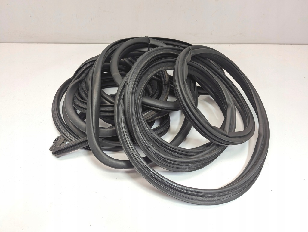 Купити Прокладка двері lexus nx ii nx350h nx250h nx450h