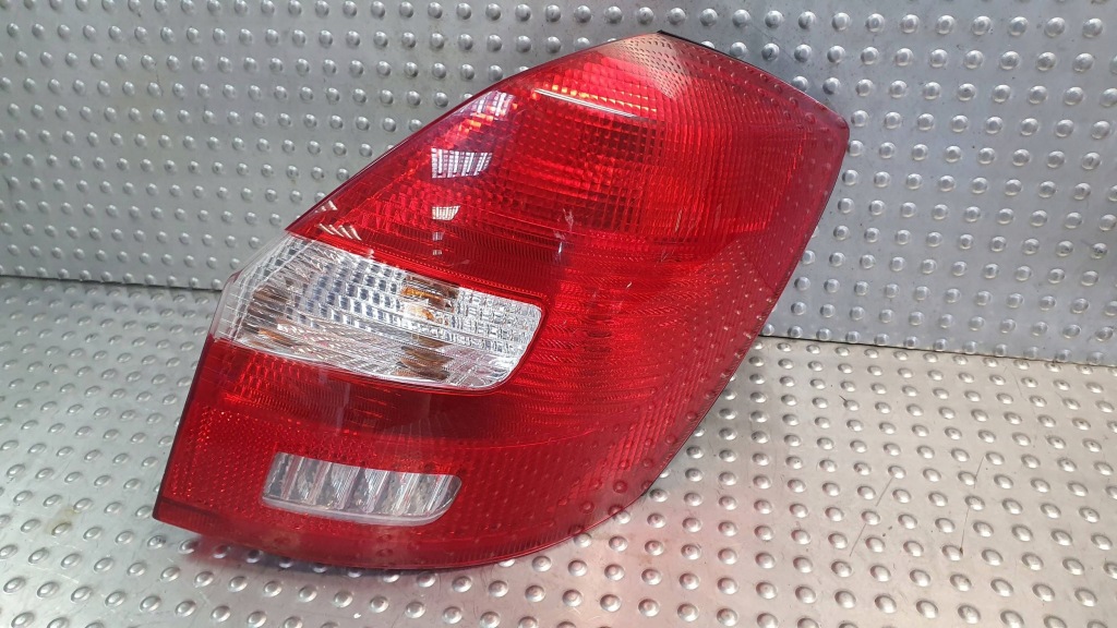 фото №1, Лампа задняя правая skoda fabia ii 2 08- 5j6945096