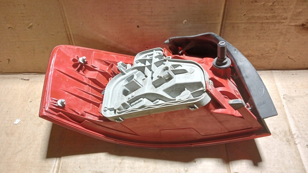 фото №8, Audi a3 8p lift лампа задня права 3d