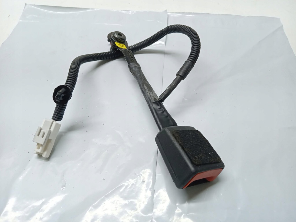 фото №1, Клипса поперечина правая перед hyundai i30 iii