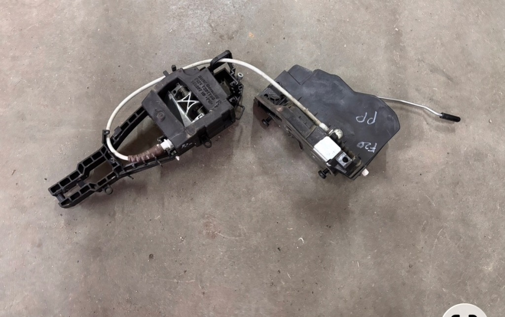 фото №1, Bmw 1 f20 замок ручка двері правий перед 7229458