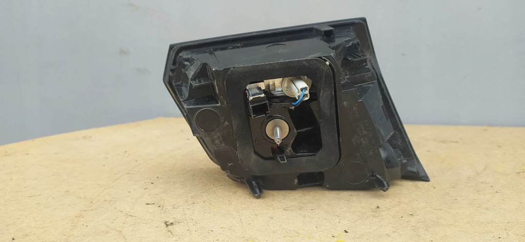 фото №8, Лампа задняя w крышка peugeot 3008 ii