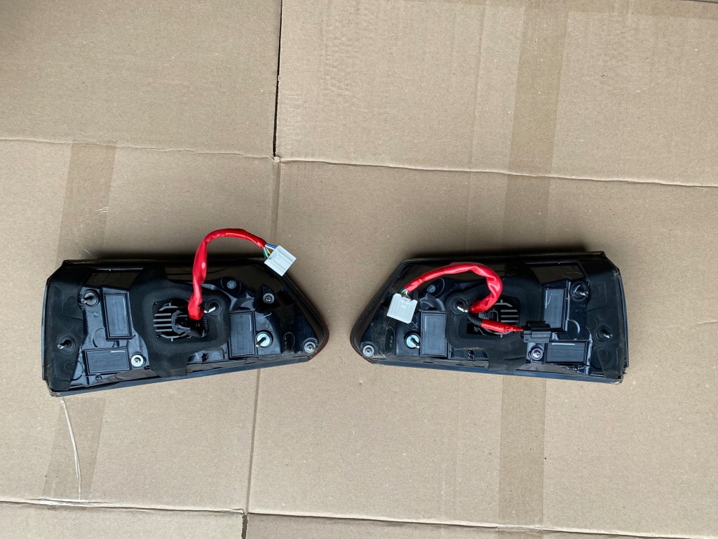 фото №9, Лампы лампа задняя w крыло крышка комплект левая правая lexus ls 500