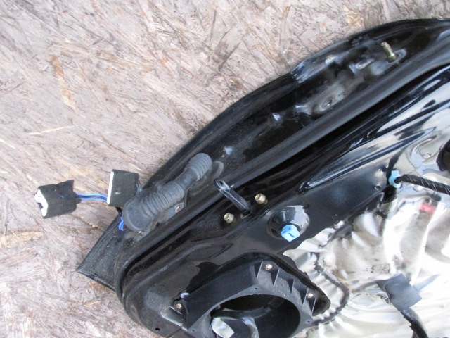 фото №8, Mitsubishi pajero sport i shogun дверь правый перед лак x24