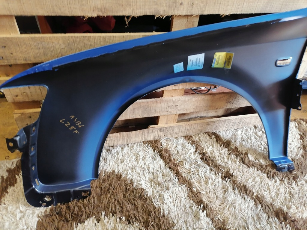 Крыло  правый  audi a4 b6 lz5f масса антикоррозийная Цена