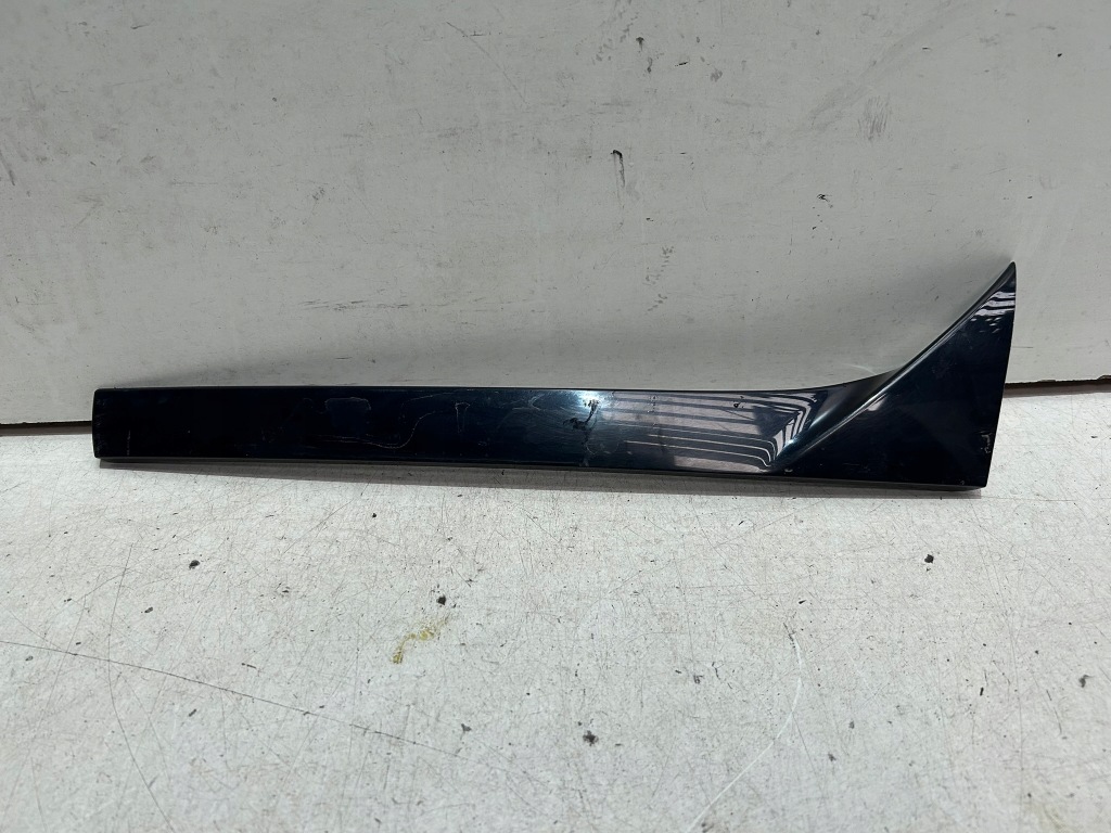 Купить Спойлер крышки правый задний  volkswagen touran