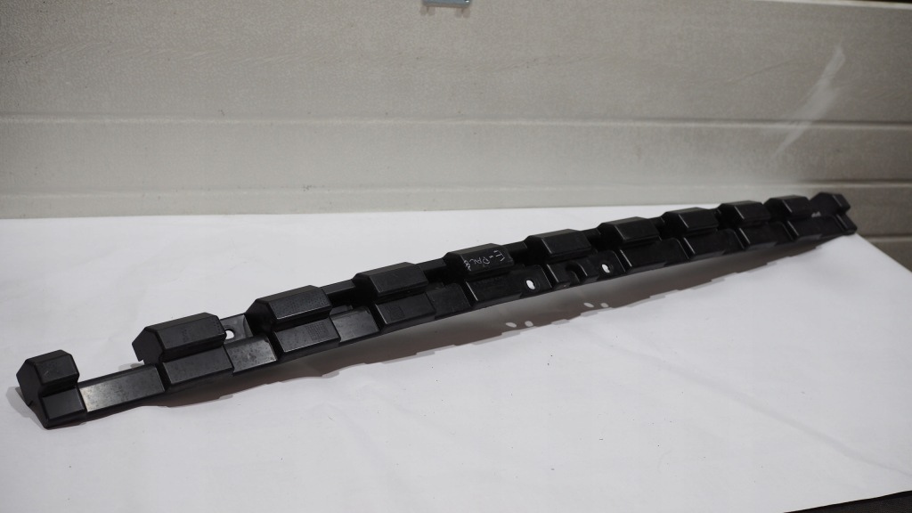 фото №1, Jaguar e-pace направляющая бампера заднего задняя