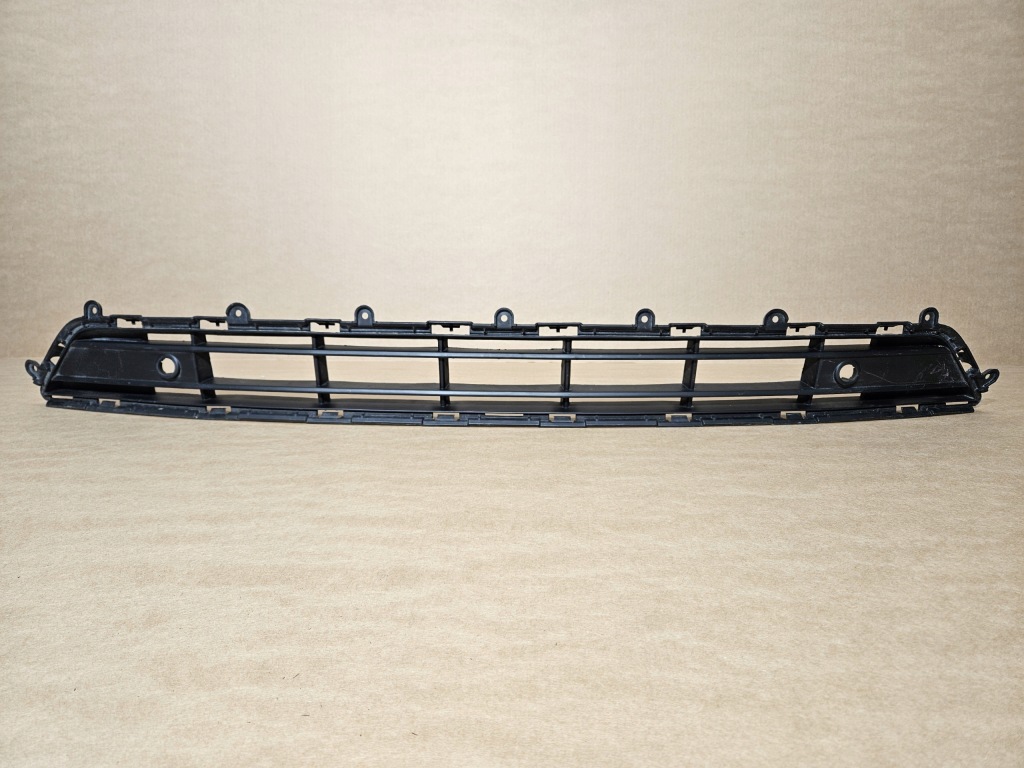 Купить Средняя решётка бампера volvo xc40 c40 ex40 ec40 19- inscription r-design