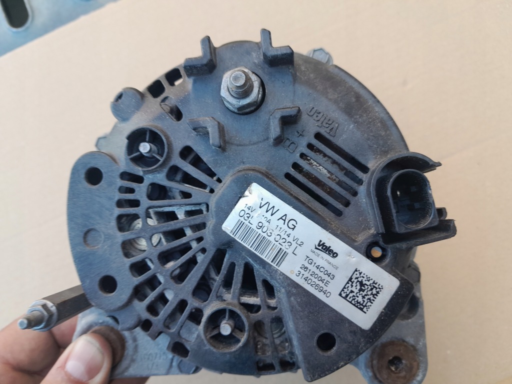 Генератор 140a 03l903023l vw golf 7 1,6tdi 2016r Київ