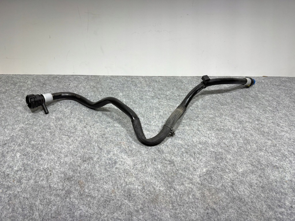 Купить Пабтрубок  шланг трубка воды 1705723-00-c tesla model y 23r