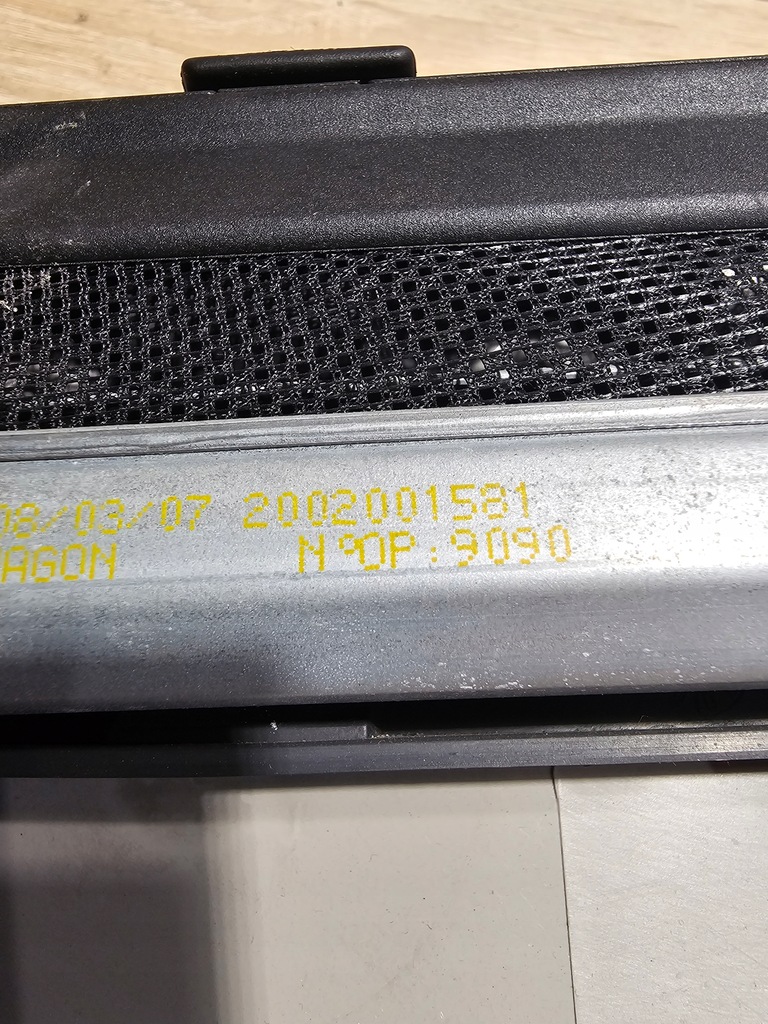 фото №9, Шторка багажника левая + кронштейн шторка renault espace iv 8200050967